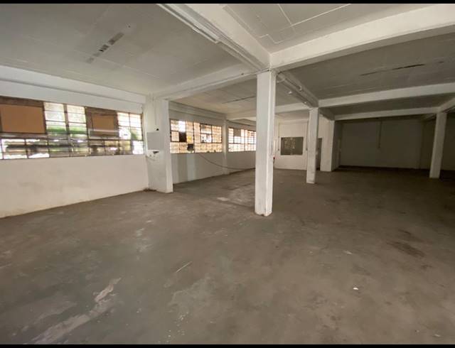350M² WAREHOUSE TO LET IN INDUSTRIA NORTH